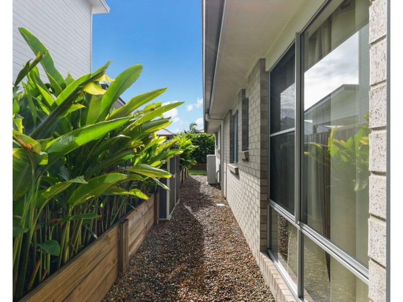 12 Woocoo Close, Pimpama QLD 4209