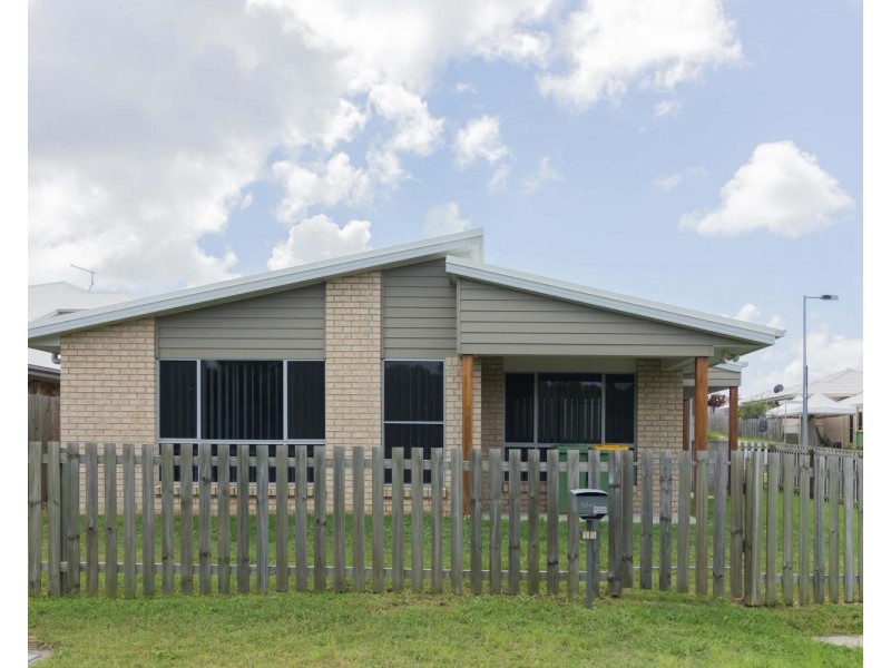 15 Damian Leeding Way, Upper Coomera QLD 4209