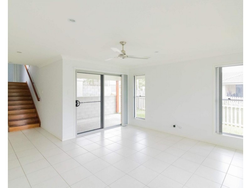 15 Damian Leeding Way, Upper Coomera QLD 4209