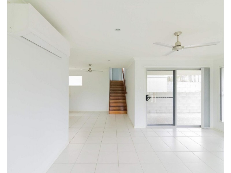 15 Damian Leeding Way, Upper Coomera QLD 4209