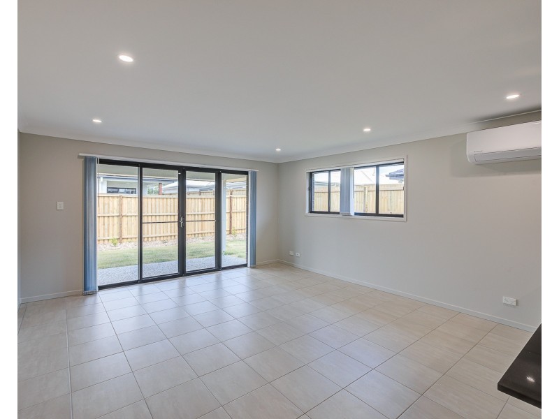 16 Edinburgh Crescent, Gleneagle QLD 4285