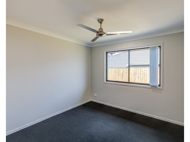 16 Edinburgh Crescent, Gleneagle QLD 4285