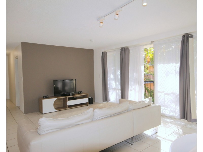 7/18 Tarcoola Crescent, Surfers Paradise QLD 4217