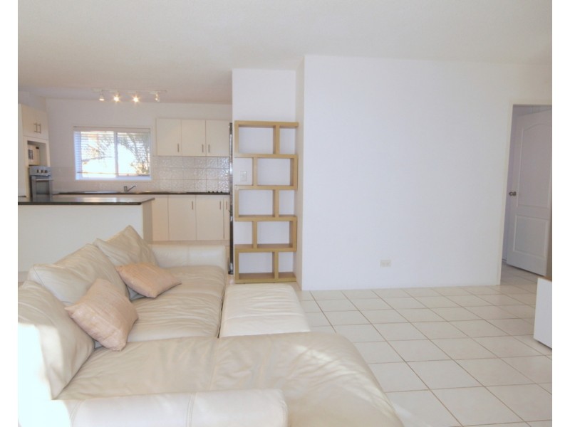 7/18 Tarcoola Crescent, Surfers Paradise QLD 4217