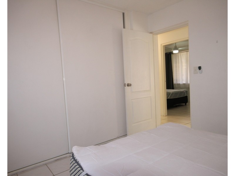 7/18 Tarcoola Crescent, Surfers Paradise QLD 4217