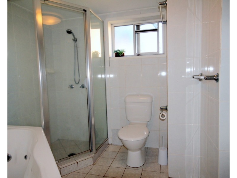 7/18 Tarcoola Crescent, Surfers Paradise QLD 4217