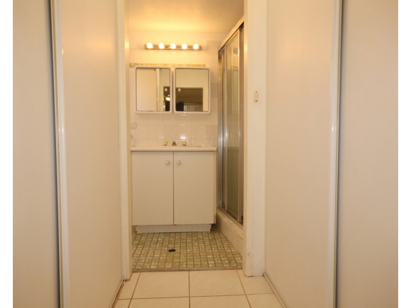 7/18 Tarcoola Crescent, Surfers Paradise QLD 4217