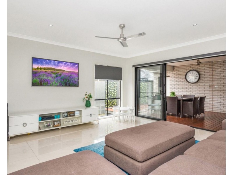 118 River Run Circuit, Ormeau Hills QLD 4208