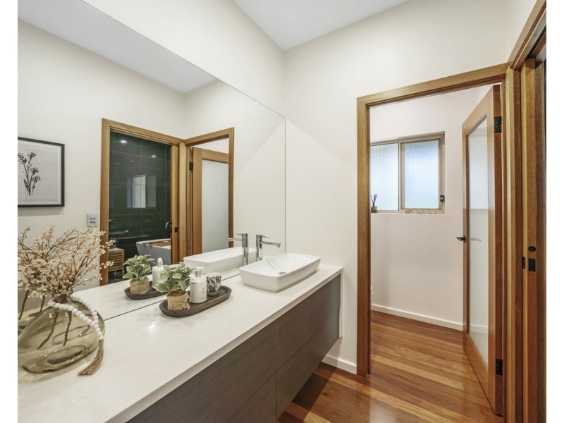 25 Quambone Street, Worongary QLD 4213