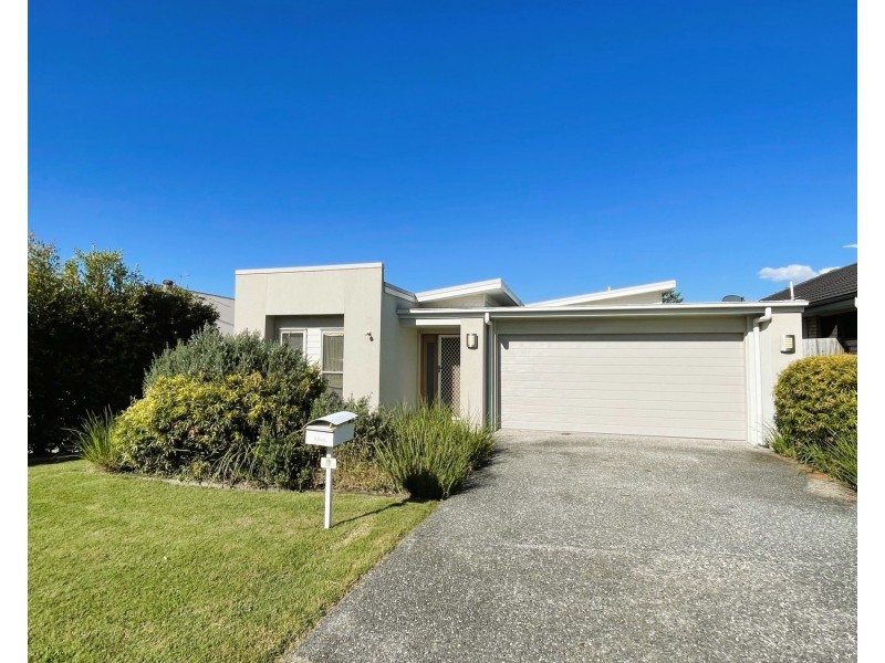 9 Cottrell Drive, Pimpama QLD 4209