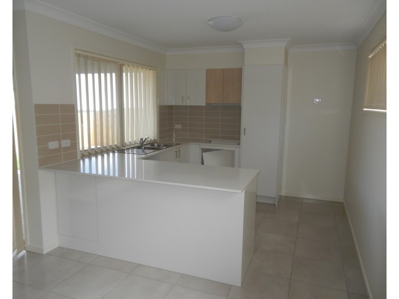 9 Cottrell Drive, Pimpama QLD 4209