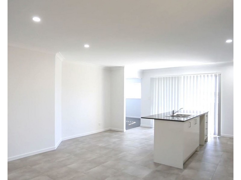 16 Zhang Street, Holmview QLD 4207