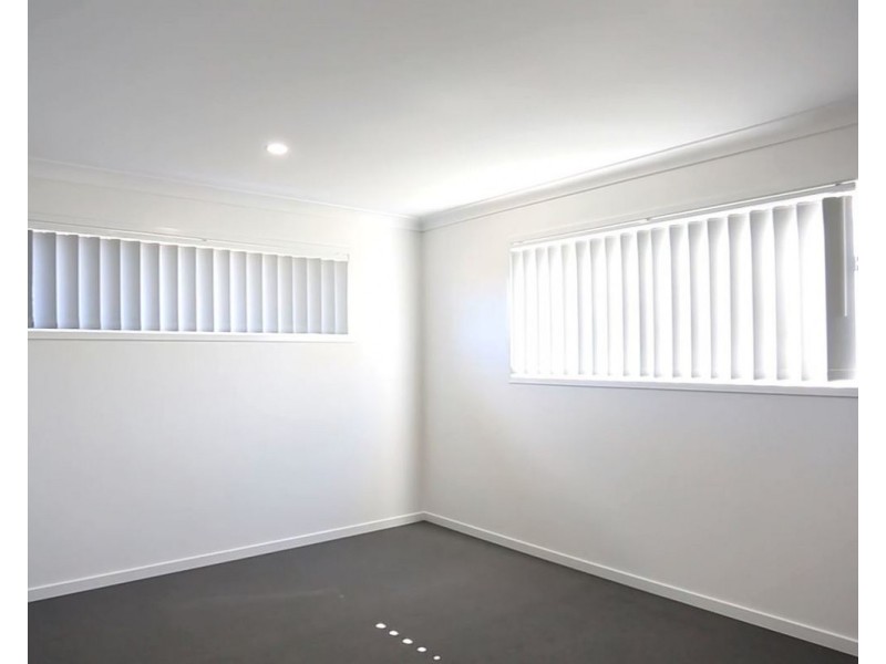 16 Zhang Street, Holmview QLD 4207