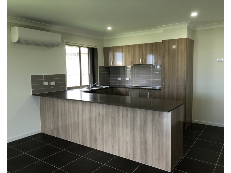 30 Woodrose Circuit, Pimpama QLD 4209