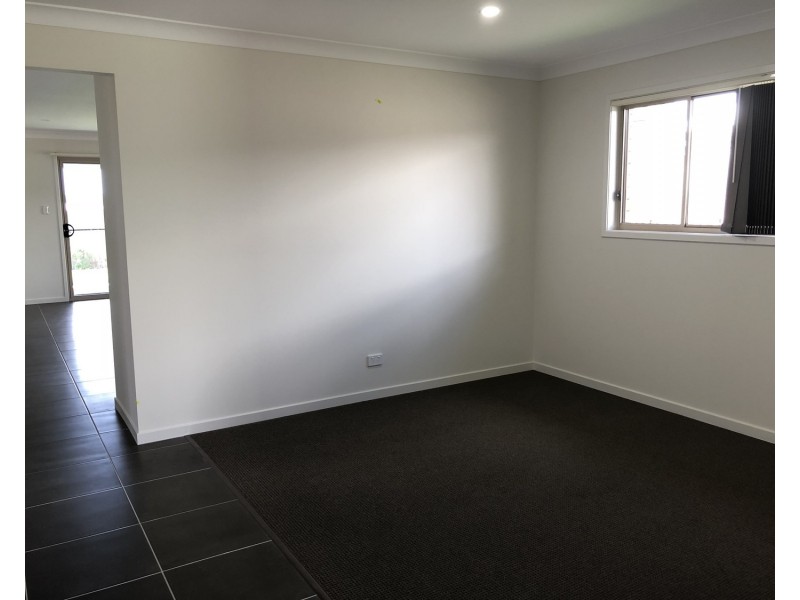 30 Woodrose Circuit, Pimpama QLD 4209