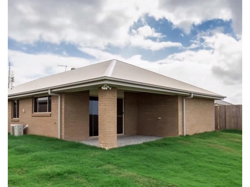 30 Woodrose Circuit, Pimpama QLD 4209
