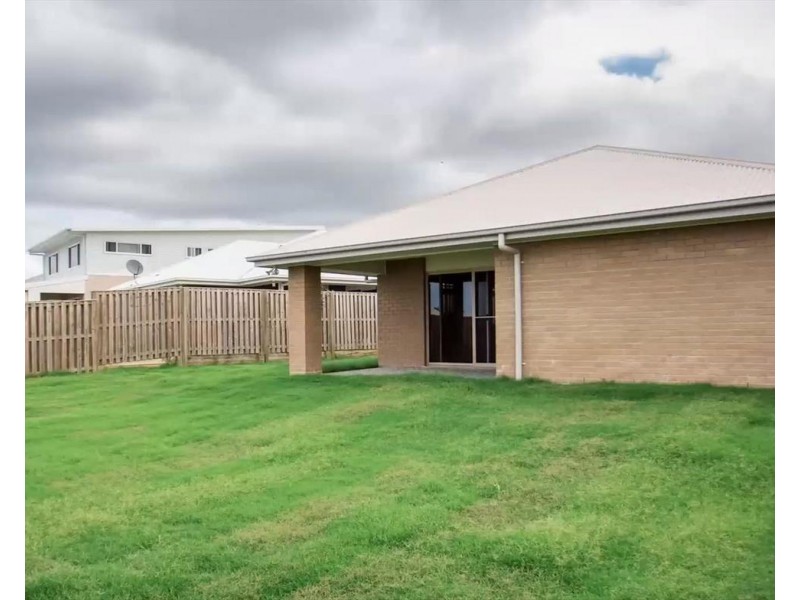 30 Woodrose Circuit, Pimpama QLD 4209