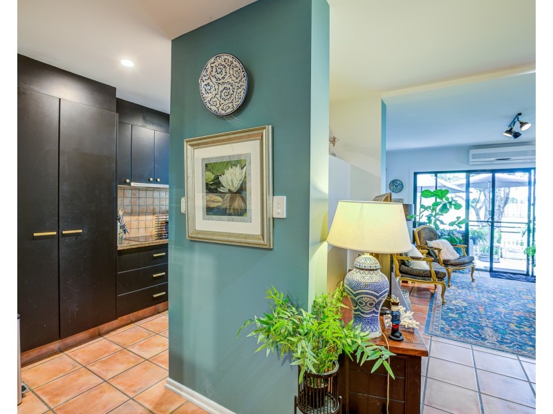 42 Shinnecock Close, Hope Island QLD 4212