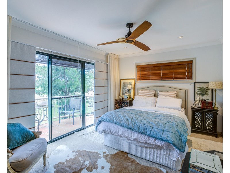 42 Shinnecock Close, Hope Island QLD 4212