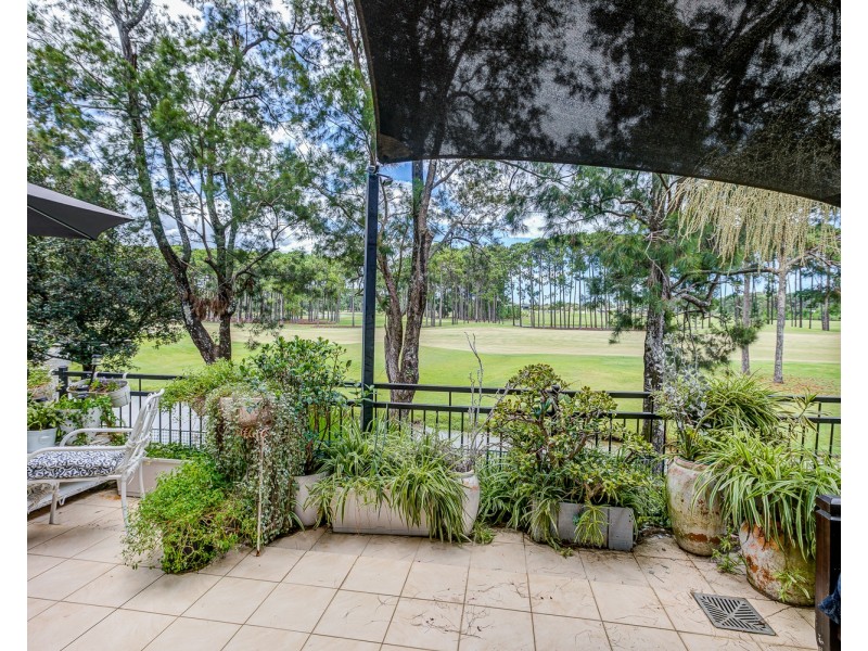 42 Shinnecock Close, Hope Island QLD 4212