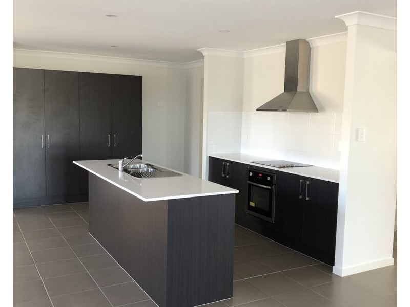 11 Graham Street, Pimpama QLD 4209