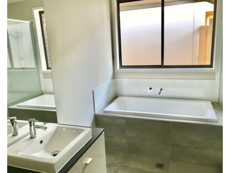 9 Kumbatine Street, Pimpama QLD 4209