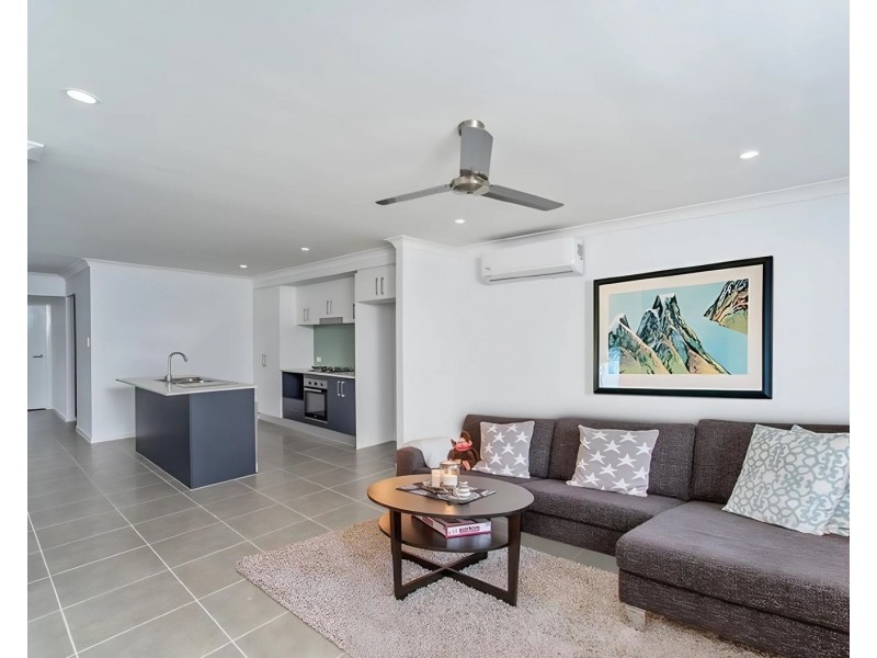 17 Beacon Lane, Hope Island QLD 4212