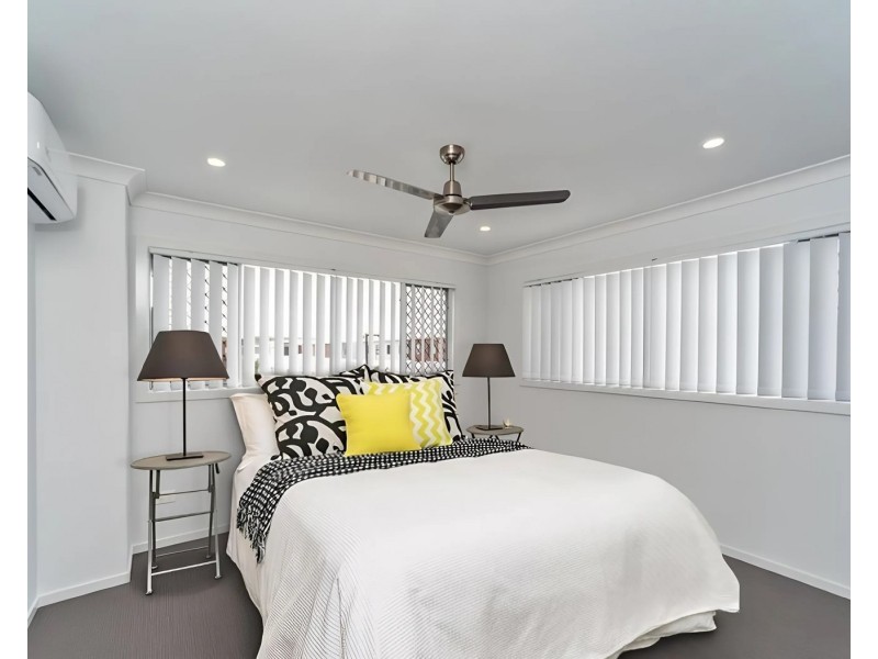 17 Beacon Lane, Hope Island QLD 4212