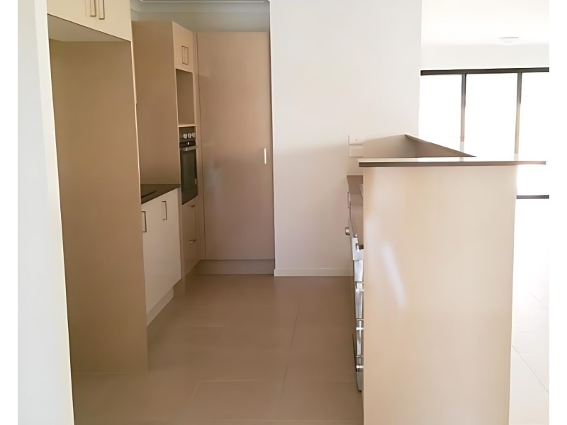 7 Milbrook Street, Pimpama QLD 4209