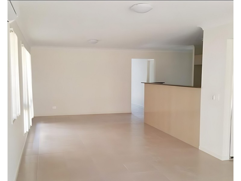 7 Milbrook Street, Pimpama QLD 4209