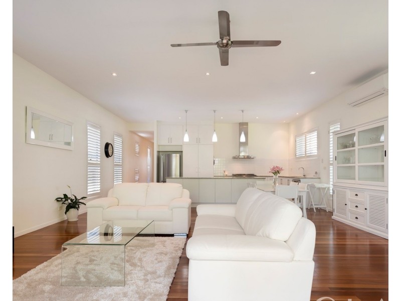 44 Dutton Street, Hawthorne QLD 4171