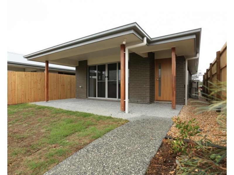 17 hillsborough Place, Pimpama QLD 4209