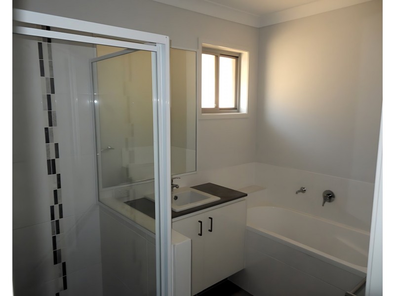 17 hillsborough Place, Pimpama QLD 4209