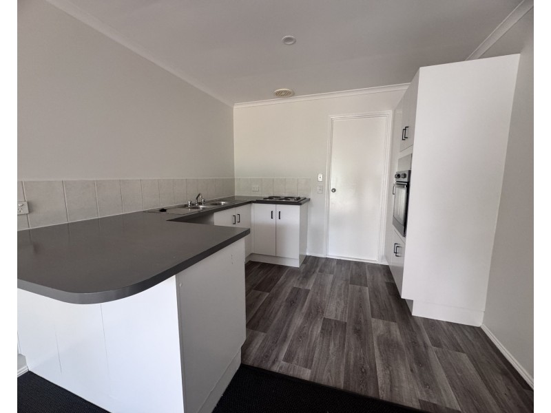 2/7 Academy Street, Oxenford QLD 4210