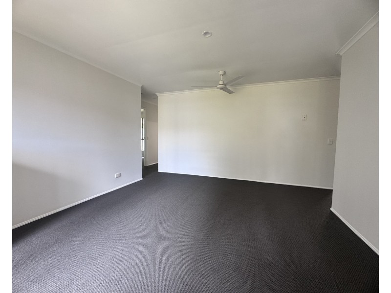 2/7 Academy Street, Oxenford QLD 4210