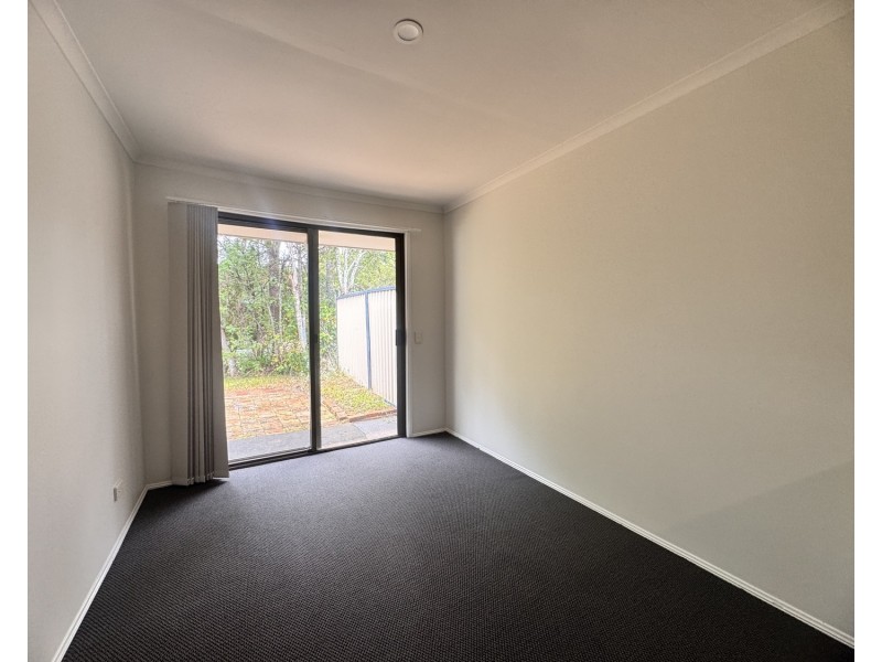 2/7 Academy Street, Oxenford QLD 4210