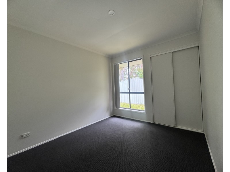 2/7 Academy Street, Oxenford QLD 4210