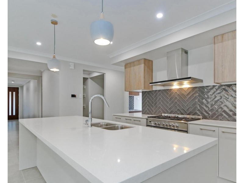 20 Bamboo Road, Greenbank QLD 4124