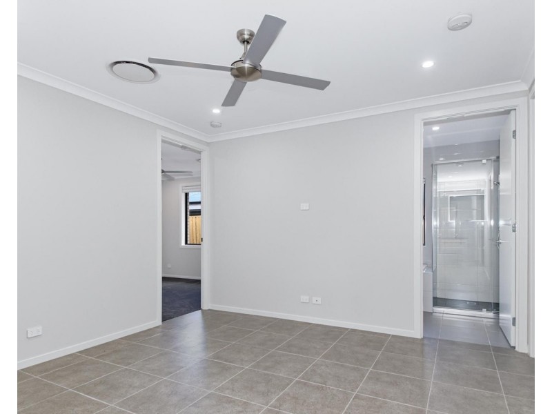 20 Bamboo Road, Greenbank QLD 4124