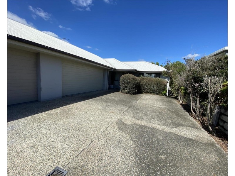 2/10 Carmen Court, Oxenford QLD 4210