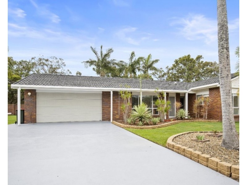 2 Loxton Court, Helensvale QLD 4212