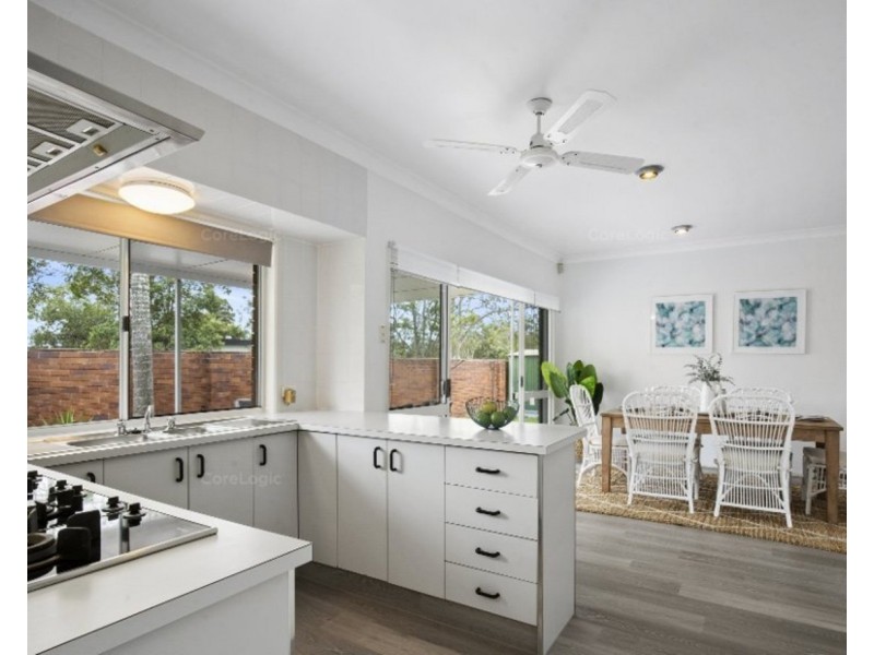 2 Loxton Court, Helensvale QLD 4212