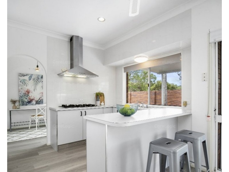 2 Loxton Court, Helensvale QLD 4212