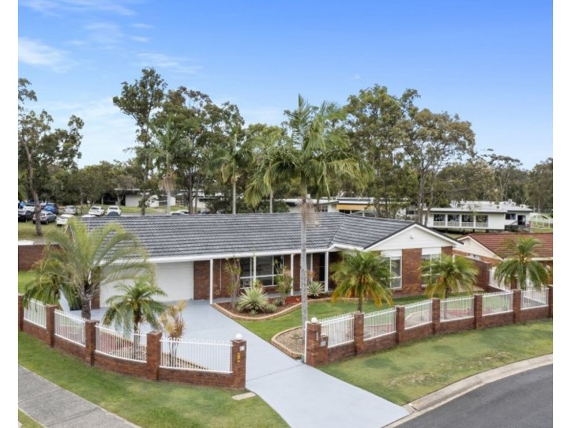 2 Loxton Court, Helensvale QLD 4212