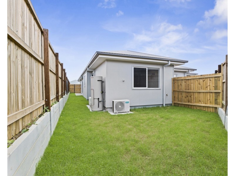 3B Alexander Place, Gleneagle QLD 4285