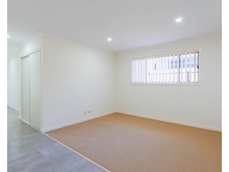 22 Dysart Drive, Holmview QLD 4207