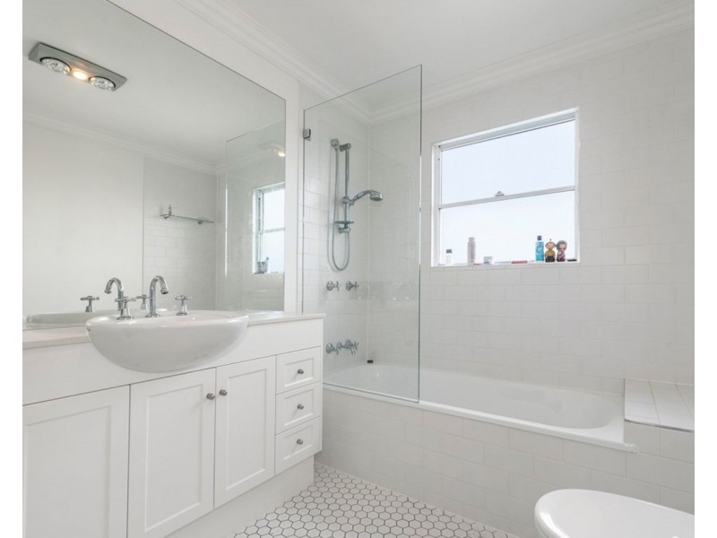 17 Forbes Street, Hawthorne QLD 4171