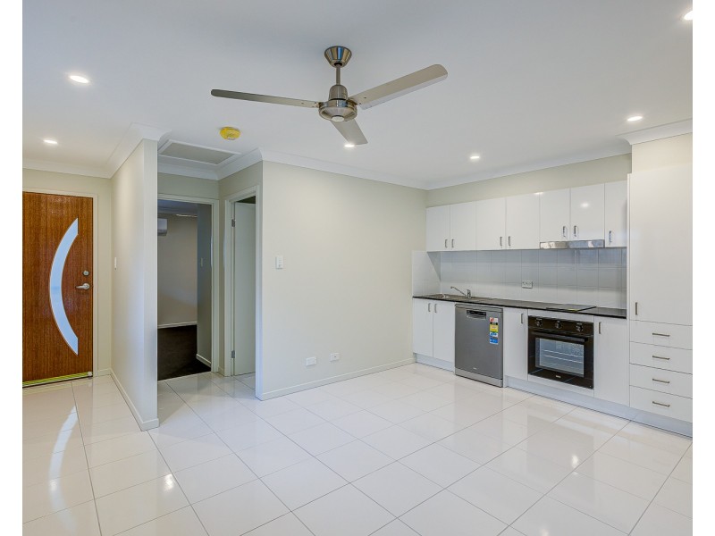 2/19 Brooklyn Close, Park Ridge QLD 4125
