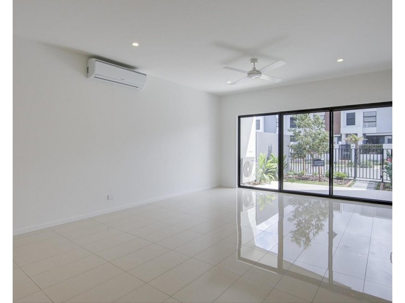 66 Promenade Circuit, Hope Island QLD 4212