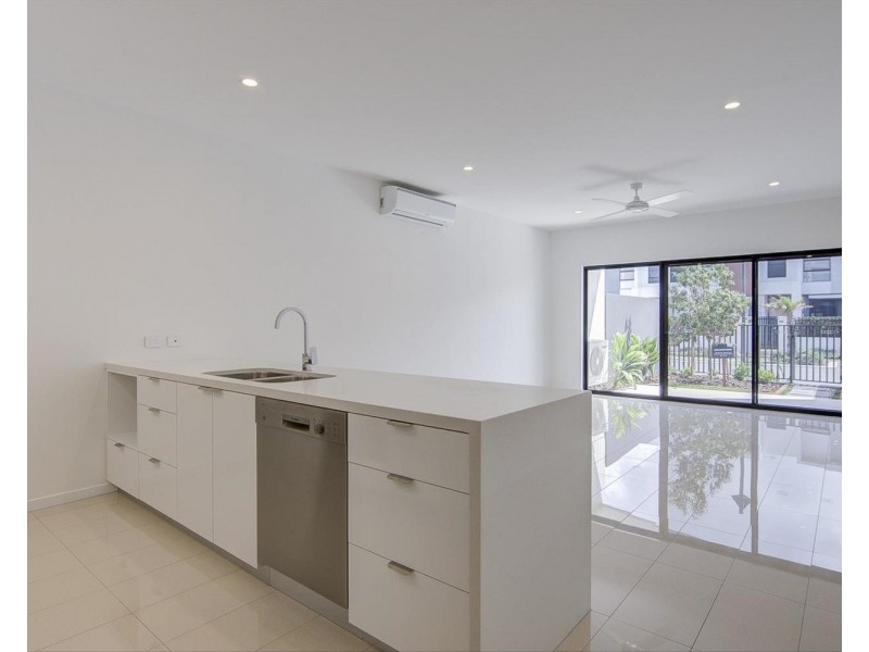 66 Promenade Circuit, Hope Island QLD 4212